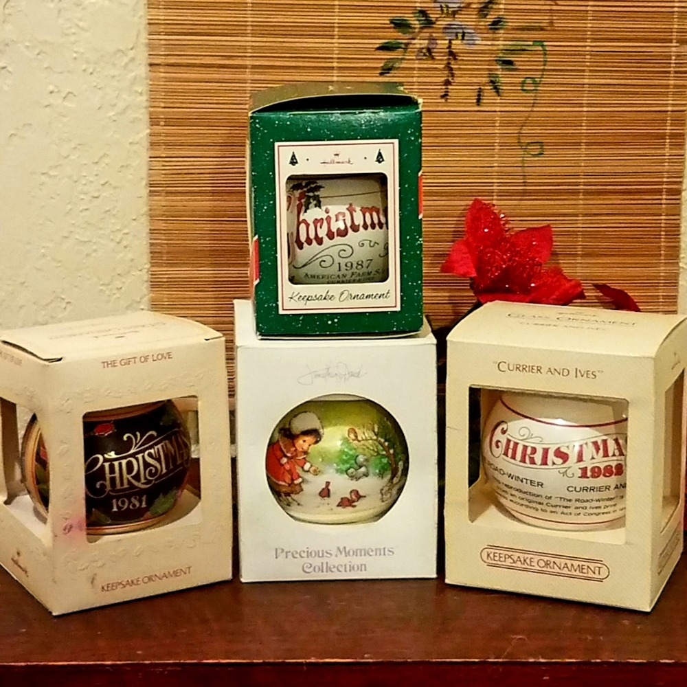 Hallmark Precious Moments & Keepsake Ornaments - Picture 1 of 7